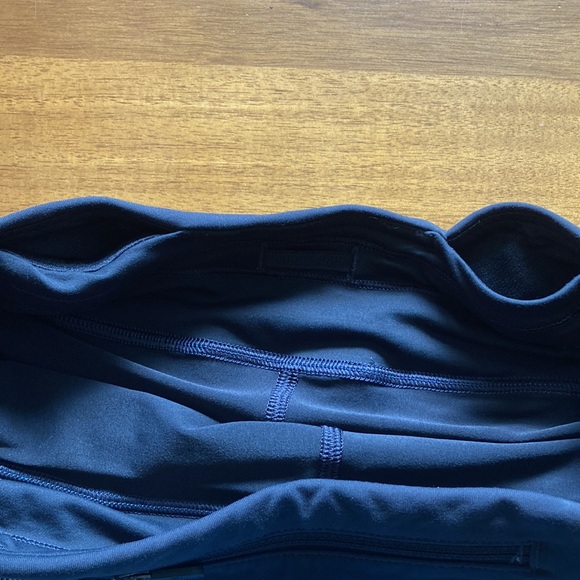 Lululemon running skirt size 2 - Picture 4 of 8